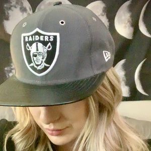 Raiders New Era Leather Brim SnapBack